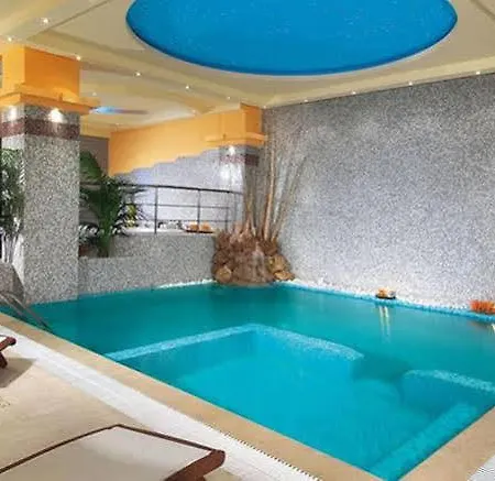Alexandros Palace And Suites Hotel Nea Roda