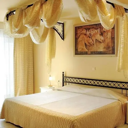 Alexandros Palace And Suites 5* Nea Roda