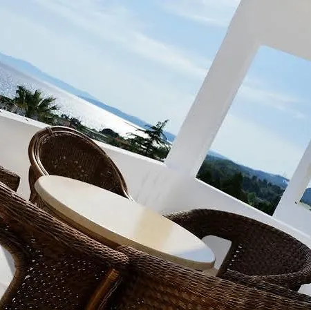 Alexandros Palace And Suites 5* Nea Roda