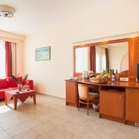 Alexandros Palace And Suites 5* Nea Roda